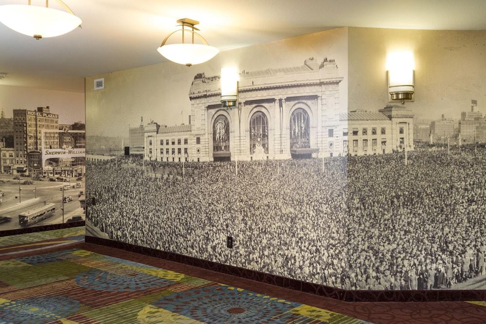 Hotel Westport Kansas City, Tapestry Collection By Hilton Экстерьер фото